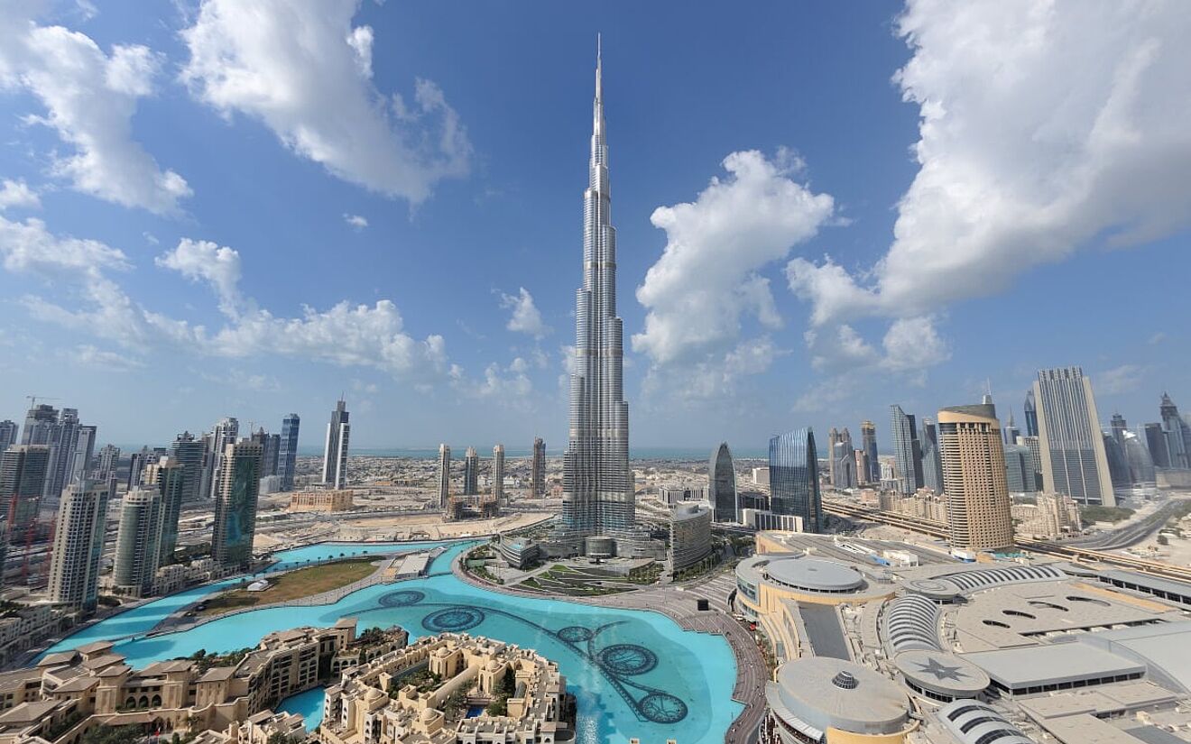Wisata di Dubai: Menjelajahi Keajaiban Kota Futuristik
