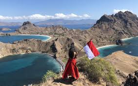 Bajo Tribe: Hidup di Atas Laut, Sekolah di Bawah Bintang