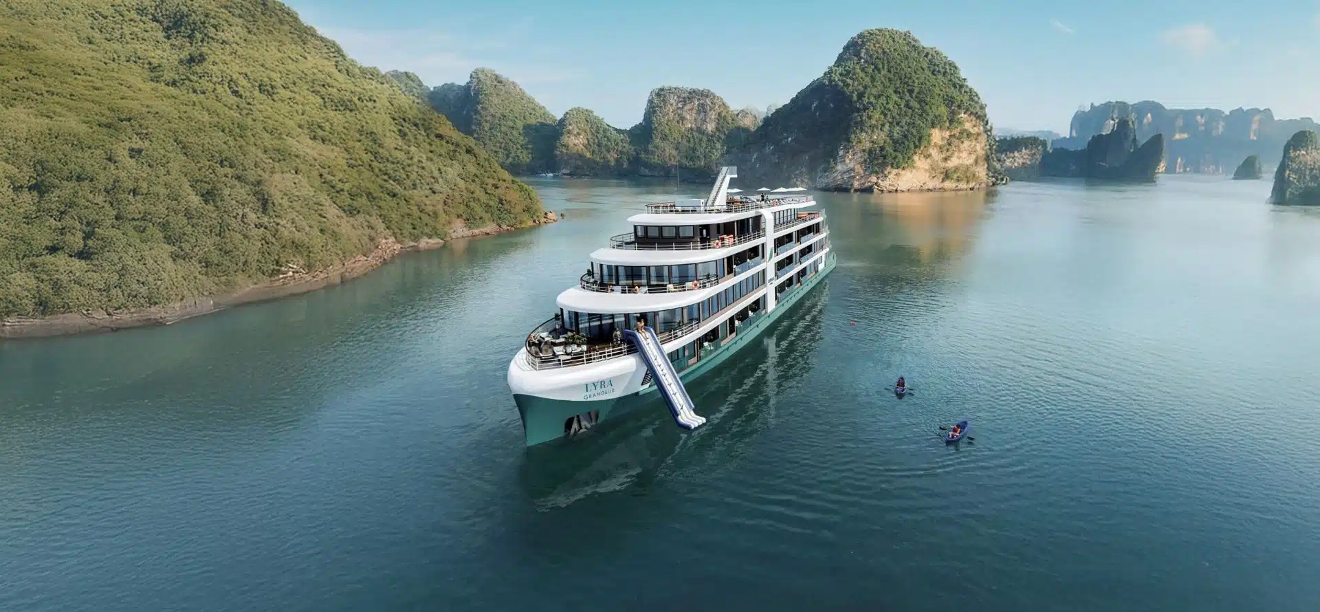 Honeymoon Eksotis di Halong Bay dengan Kapal Cruise: Romantis & Spektakuler